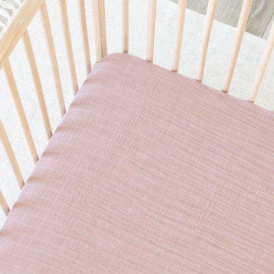 Muslin crib sheet - lilac
